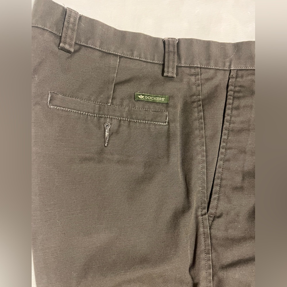 Dockers Classic Fit Chinos/Khakis - Men's W34 L32 - Brown/Gray, 100% Cotton - Picture 4 of 10